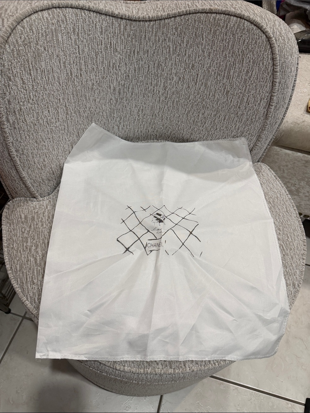 CHANEL White Logo Skirt Dust Cover bag